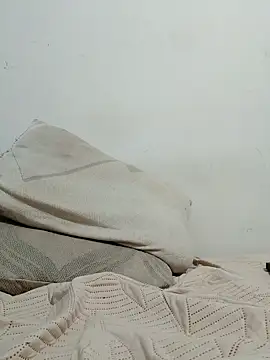 Jovenlechoso2044 online show from 28, 9, 2025