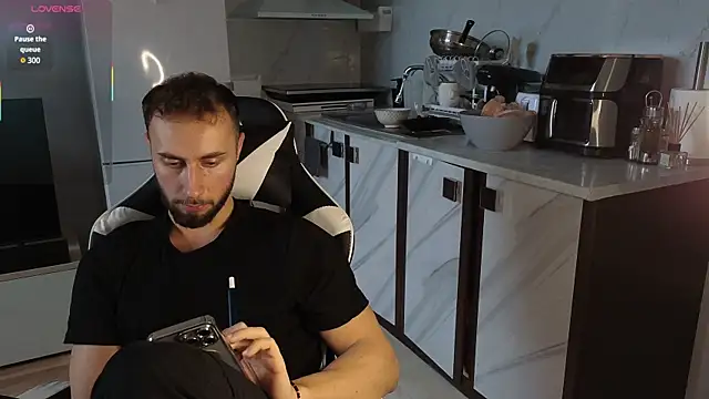 RyanStorm  online show from 7, 11, 2025