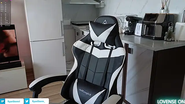 RyanStorm  online show from 30, 10, 2025