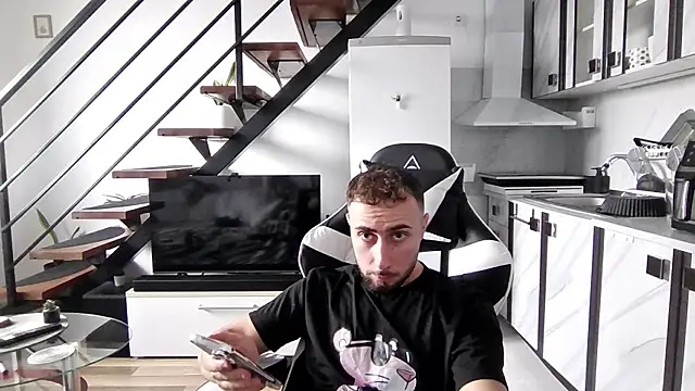 RyanStorm  online show from 4, 10, 2025