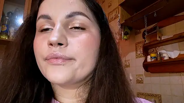 Snapshot of DierdreCousineau chatting on 16, 10, 2025 DierdreCousineau online show from 16, 10, 2025