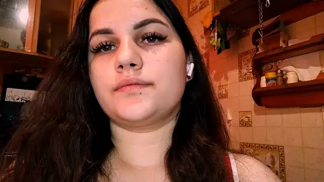 Snapshot of DierdreCousineau chatting on 18, 11, 2025 DierdreCousineau online show from 18, 11, 2025