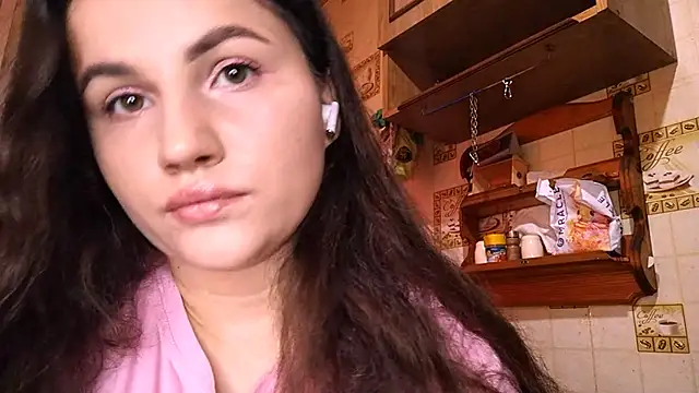 Snapshot of DierdreCousineau chatting on 18, 10, 2025 DierdreCousineau online show from 18, 10, 2025