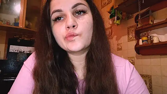 Snapshot of DierdreCousineau chatting on 27, 11, 2025 DierdreCousineau online show from 27, 11, 2025