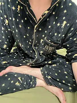 Snapshot of hijin11415 chatting on 20, 10, 2025 hijin11415 online show from 20, 10, 2025