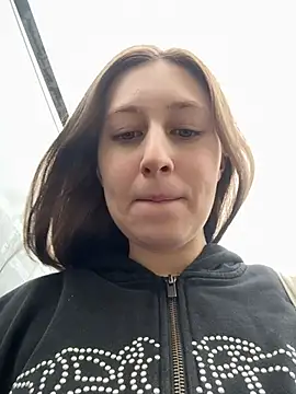 FroggyAnna online show from 10, 7, 2026