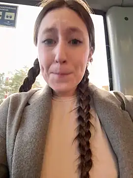 Snapshot of FroggyAnna chatting on 3, 10, 2025 FroggyAnna online show from 3, 10, 2025