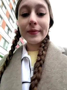 Snapshot of FroggyAnna chatting on 16, 10, 2025 FroggyAnna online show from 16, 10, 2025