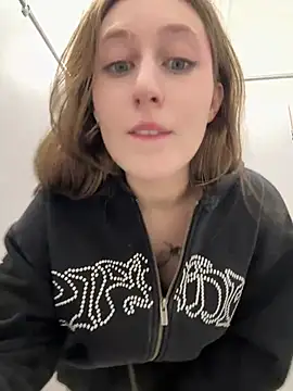 FroggyAnna online show from 7, 7, 2026