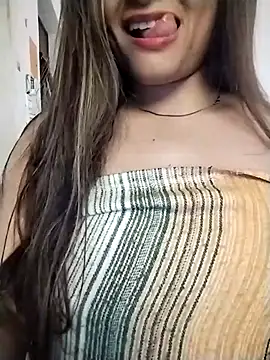 Sexy vernilla online show from 7, 5, 2026