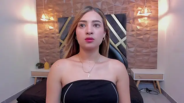 Alana cox  online show from 22, 12, 2025