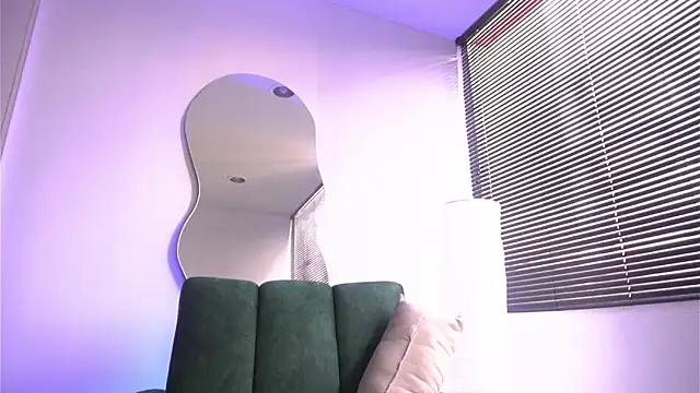 a Malgosia mako online show from 15, 10, 2025