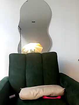 a Malgosia mako online show from 22, 10, 2025