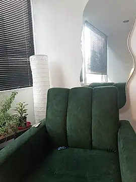 a Malgosia mako online show from 1, 12, 2025