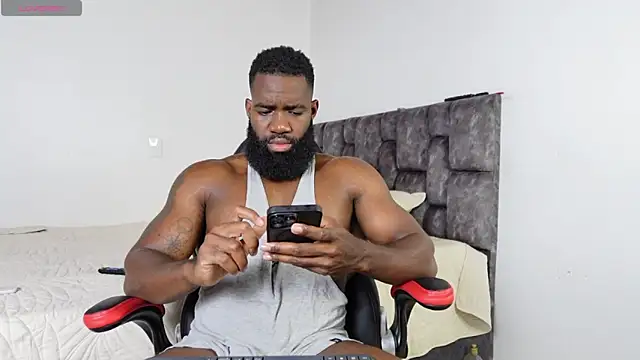 Snapshot of james_musclebbc chatting on 14, 6, 2026 james musclebbc online show from 14, 6, 2026