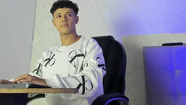 Alex Colton7 online show from 15, 12, 2025