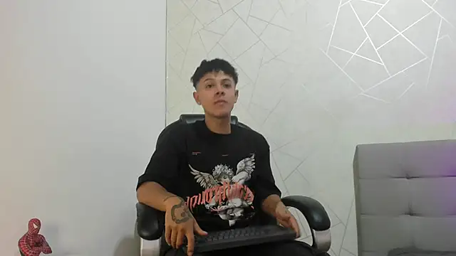 Alex Colton7 online show from 8, 11, 2025