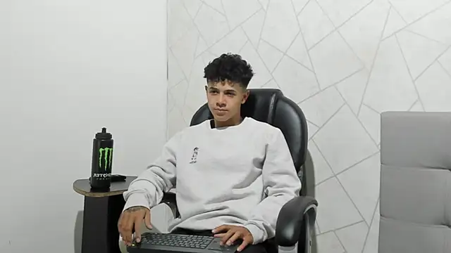 Alex Colton7 online show from 29, 11, 2025