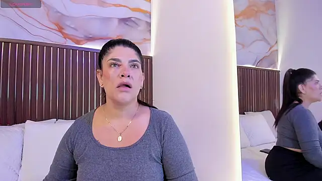 Roxie-NS online show from 10, 10, 2025