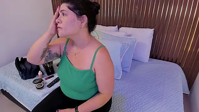 Roxie-NS online show from 2, 12, 2025