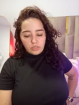 LoanaSantos online show from 21, 11, 2025