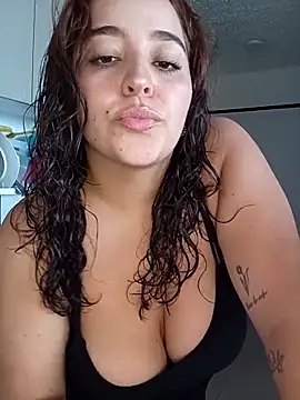 LoanaSantos online show from 12, 11, 2025