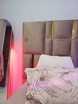 LoanaSantos online show from 5, 10, 2025