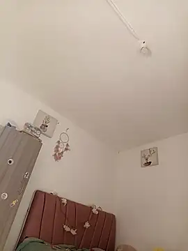 Liahdiaz  online show from 6, 1, 2026