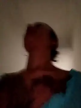 Liahdiaz  online show from 3, 12, 2025