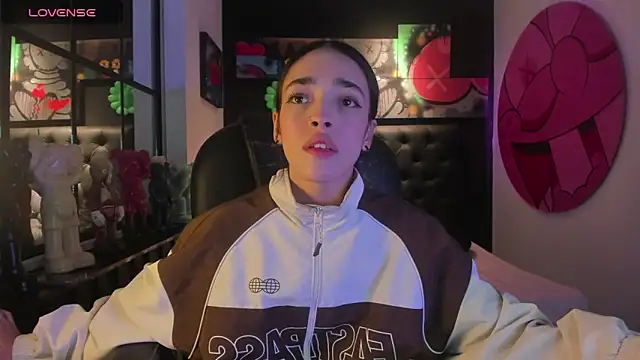 miIa bratz online show from 6, 3, 2026