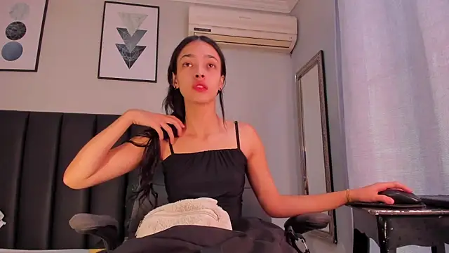 Snapshot of miIa_bratz chatting on 23, 9, 2025 miIa bratz online show from 23, 9, 2025