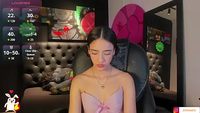 miIa bratz online show from 13, 2, 2026