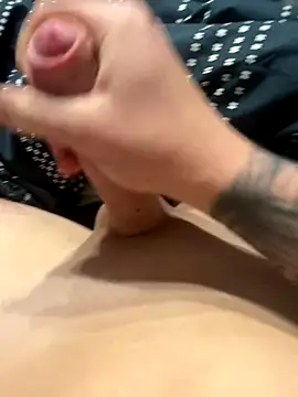 Snapshot of alex110429 chatting on 8, 1, 2026 alex110429 online show from 8, 1, 2026