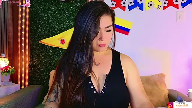 sarawolff online show from 25, 6, 2026