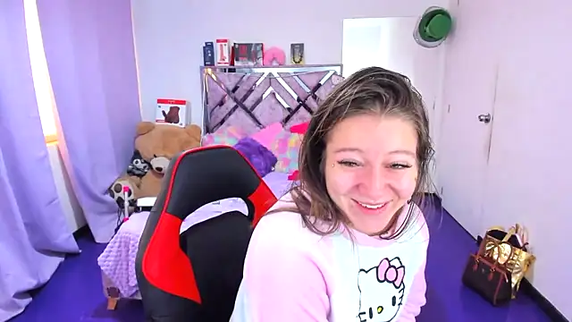 Luna Analya online show from 10, 4, 2026