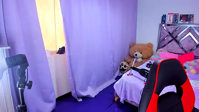 Luna Analya online show from 6, 5, 2026