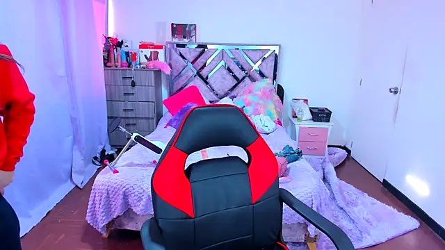 Luna Analya online show from 15, 12, 2025