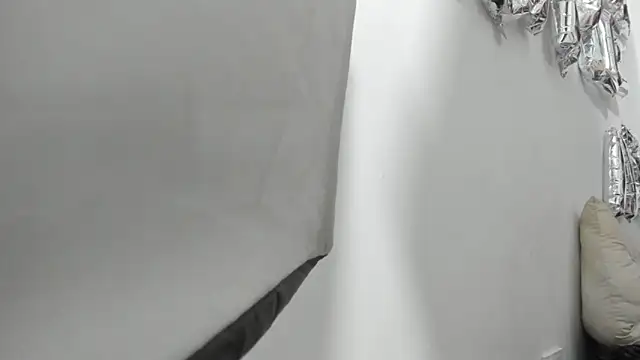 Rihanna hotx online show from 9, 3, 2026