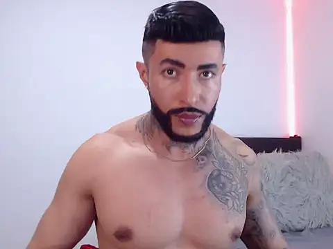 andrea de lucaa online show from 23, 10, 2025