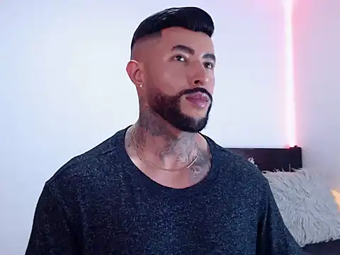 andrea de lucaa online show from 14, 10, 2025