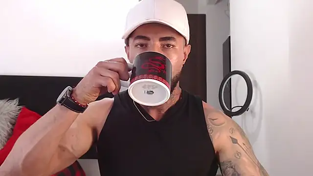 Snapshot of andrea_de_lucaa chatting on 26, 6, 2026 andrea de lucaa online show from 26, 6, 2026