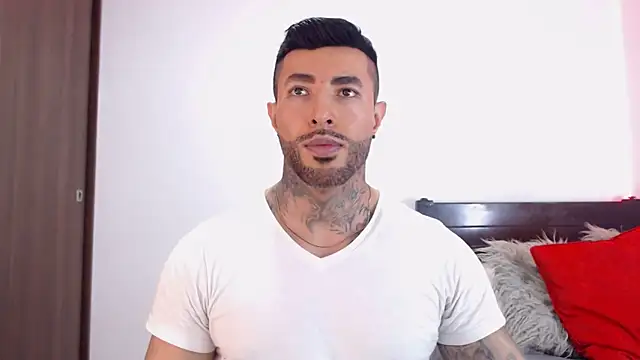 andrea de lucaa online show from 4, 3, 2026