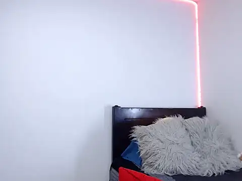 andrea de lucaa online show from 10, 9, 2025