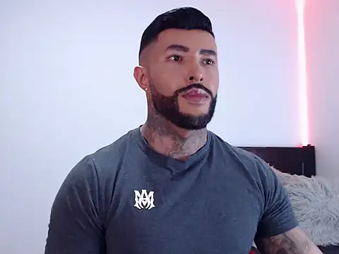 andrea de lucaa online show from 12, 10, 2025