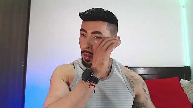 andrea de lucaa online show from 13, 4, 2026