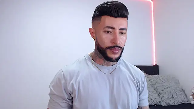 andrea de lucaa online show from 11, 9, 2025