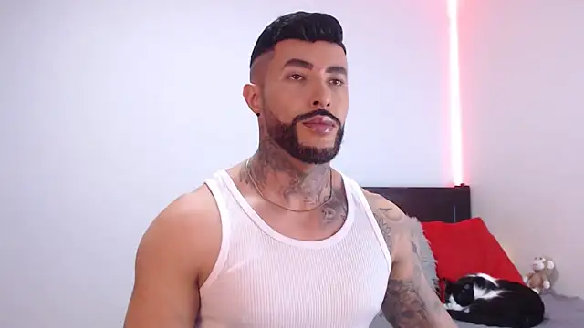 andrea de lucaa online show from 12, 11, 2025