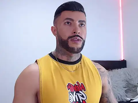 andrea de lucaa online show from 30, 9, 2025