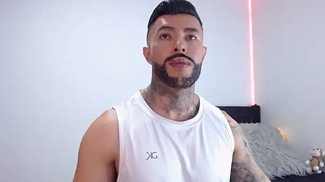 andrea de lucaa online show from 3, 10, 2025