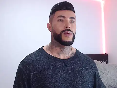 andrea de lucaa online show from 25, 10, 2025